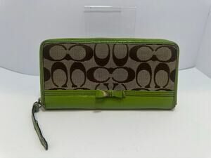Coach Signature C Jacquard Zip Around Wallet Apple Green Leather Bow